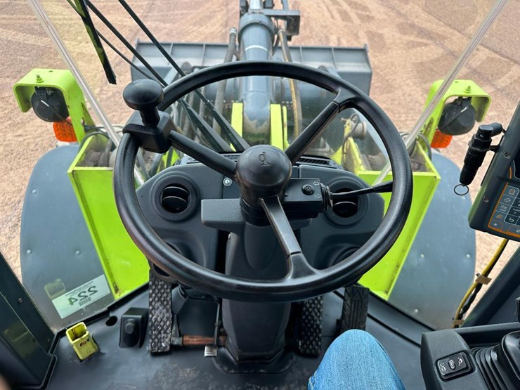 2010-deere-644k-image-54