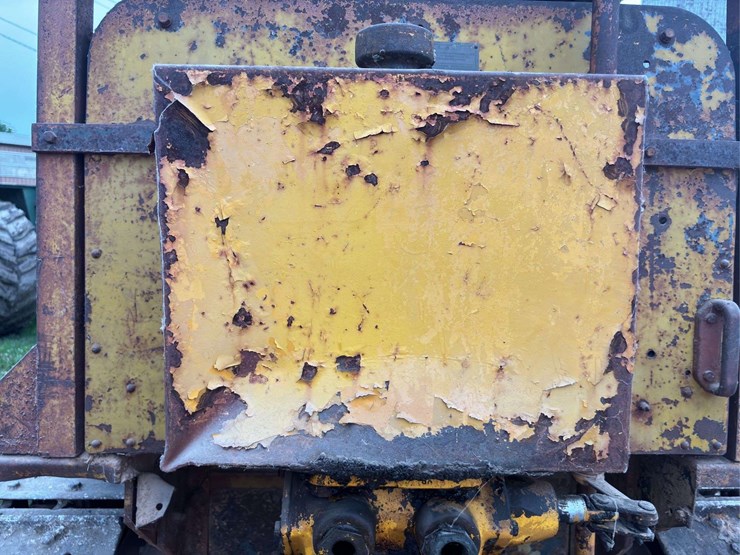 caterpillar-forty-diesel-crawler-image-46