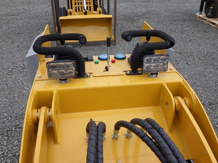 2025-sdlanch-sdll30-skid-steer-tracked-loader-image-10