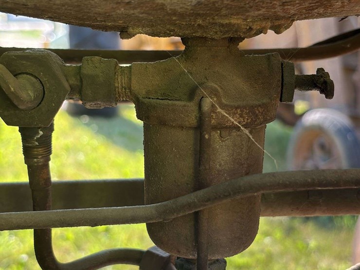 john-deere-model-w111-engine-image-23