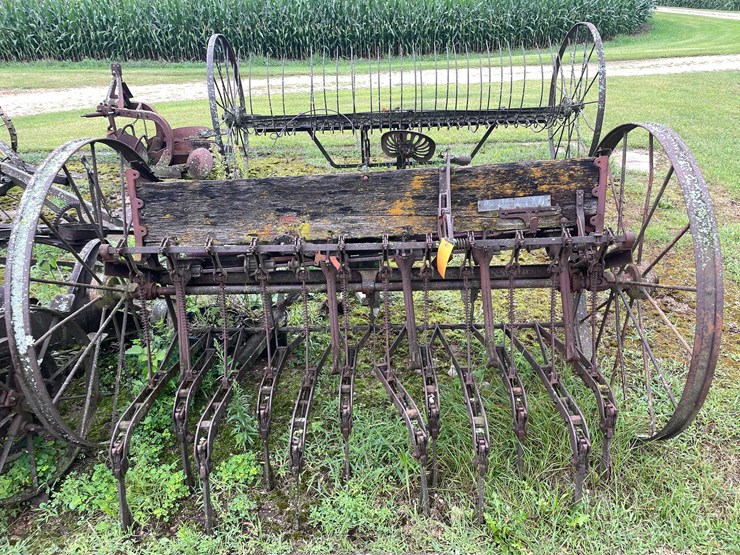 #7494-•-antique-seeder-image-6