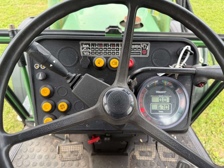 one-owner-fendt-305-lsa-with-loader-image-23