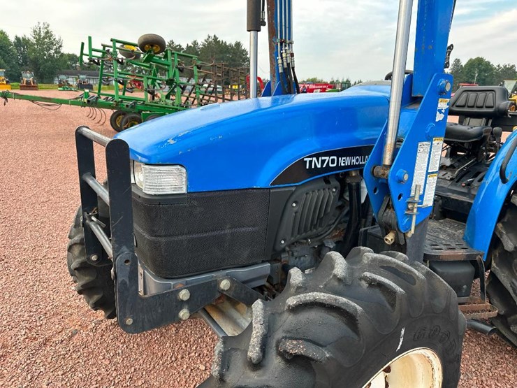 2001-new-holland-tn70-image-26