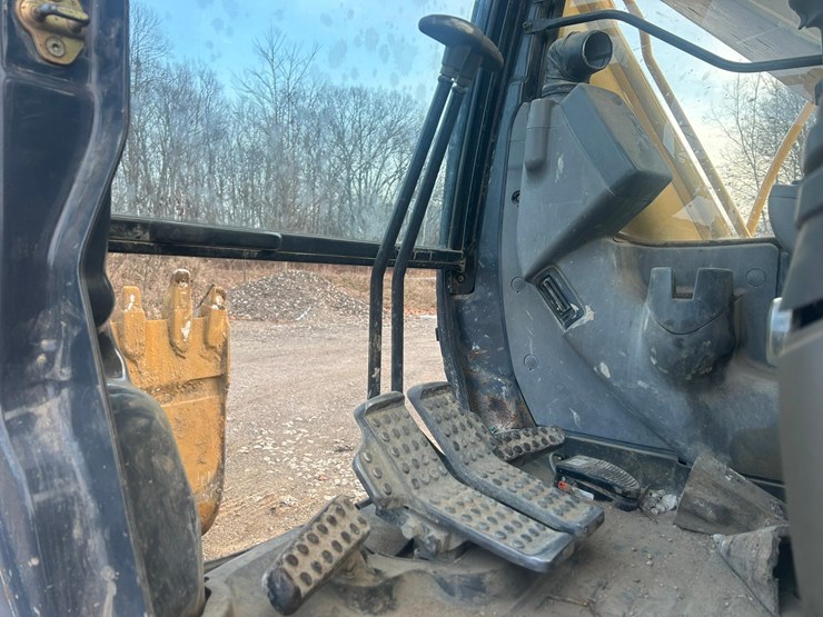 2003-deere-200c-lc-image-48