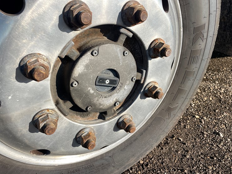 #6287-•-2005-chevy-c4500-4x4-service-truck-image-11