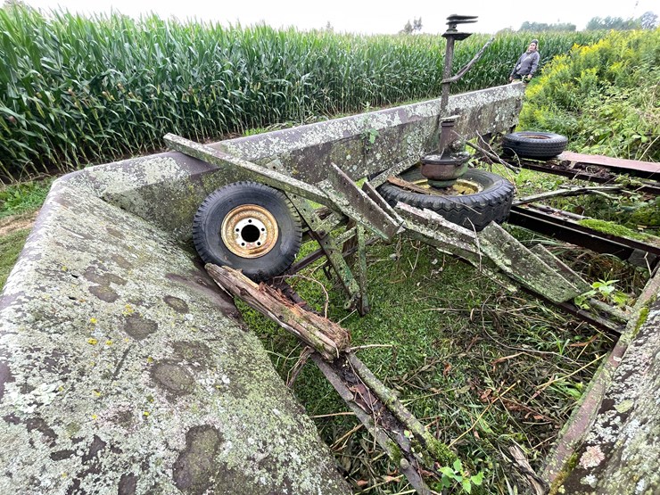 #7467-•-john-deere-trailer-frame-image-19