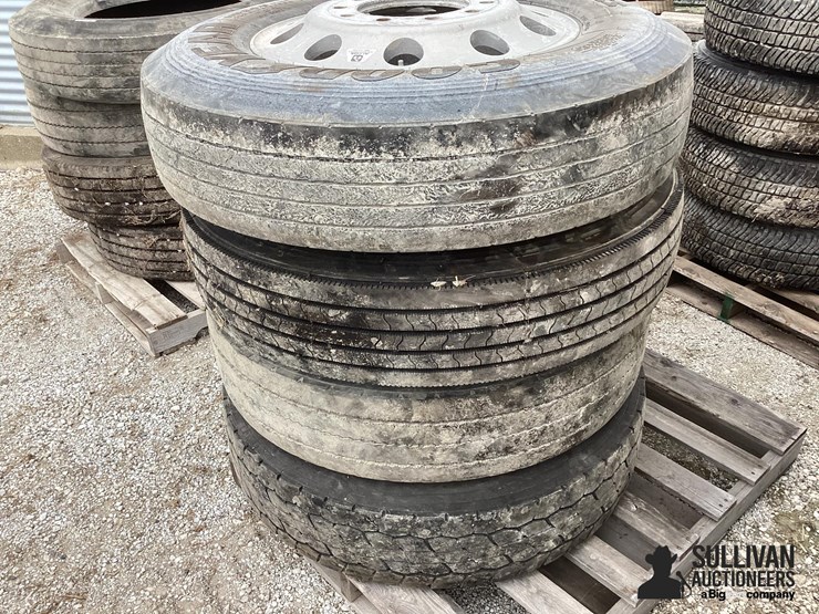 11r24.5-tires-&-rims-image-8