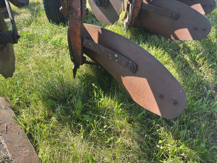 ji-case-pull-type-plow-image-18