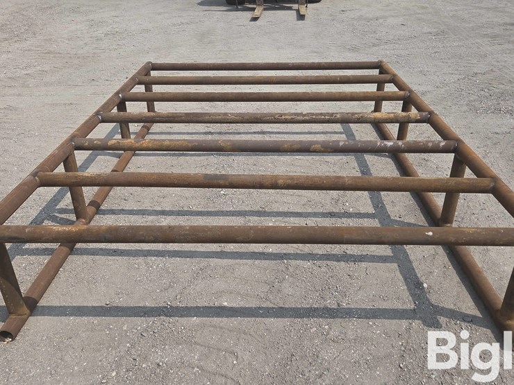 metal-stand-image-3