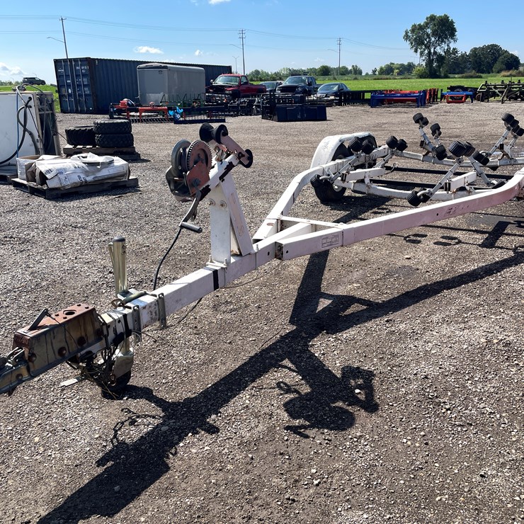 #6256 • 17' EZ-Loader Boat Trailer (No Title)