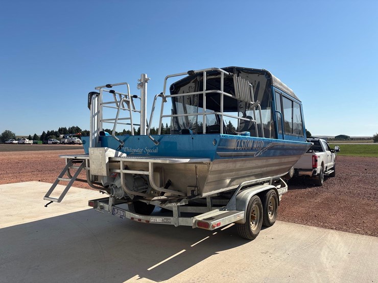 custom-weld-white-water-special-boat-image-8