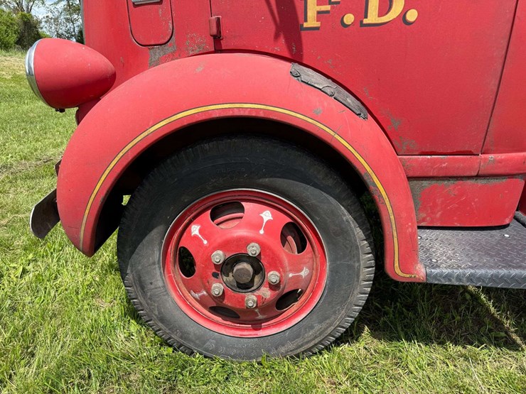 ford-custom-pickup-original-paint-image-17