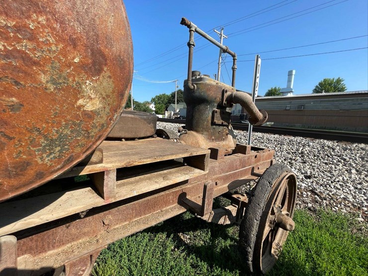 worthington-air-compressor-unit-on-highway-cart-image-52