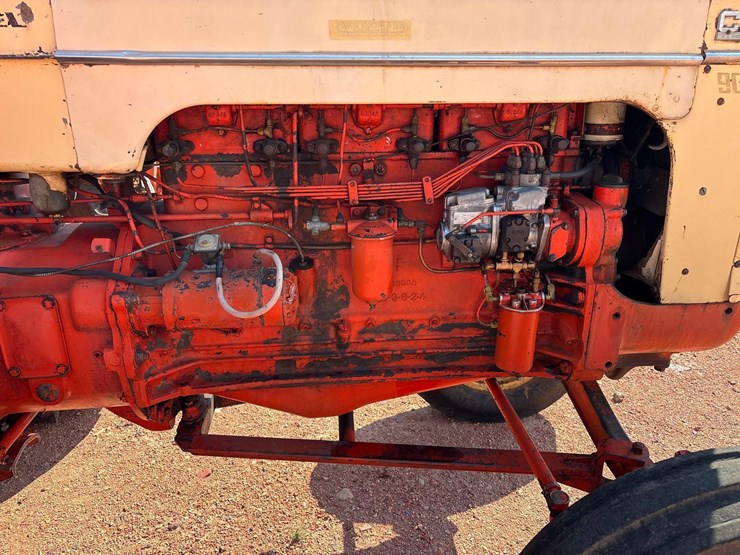 1957-case-900-tractor-image-16