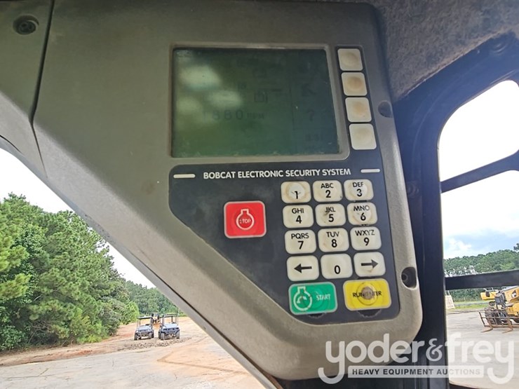 2007-bobcat-t300-image-44
