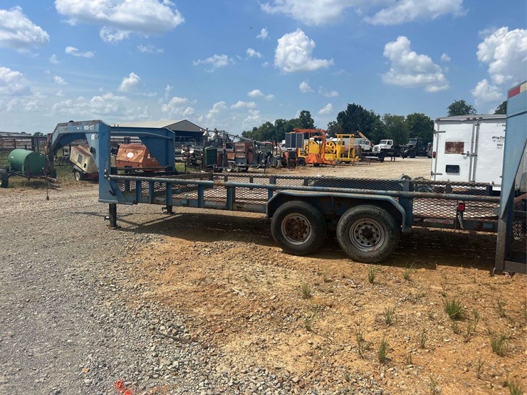 2013-80"-x-20'-t/a-gooseneck-trailer-image-2