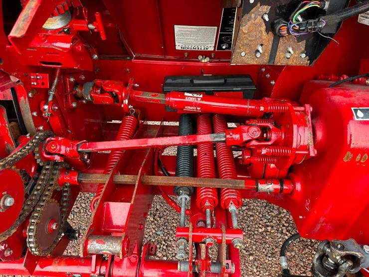 2013-new-holland-fp230-image-21