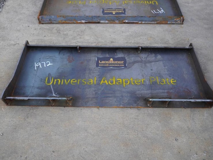 #1375-•-new-landhonor-skid-steer-universal-adapter-plate-image-1