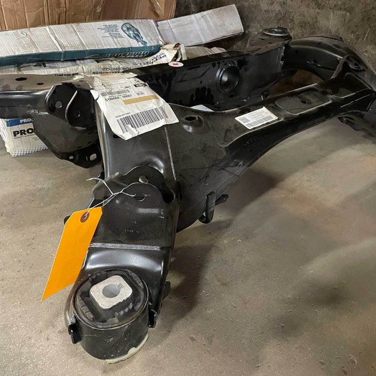 #2101 • New GM Rear Cross Member 23507132 2017-2019 Cadillac XT5 (PR8)