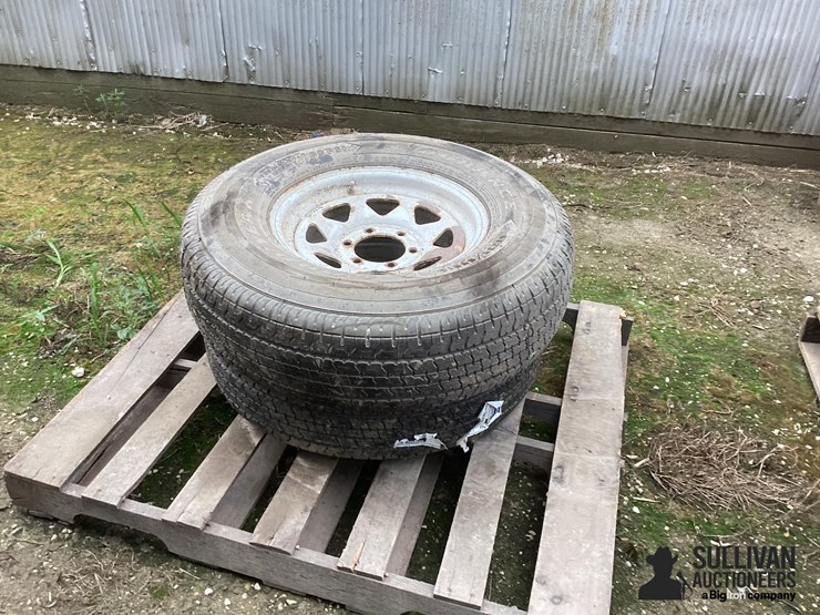 235/85r16-tires-&-rims-image-4