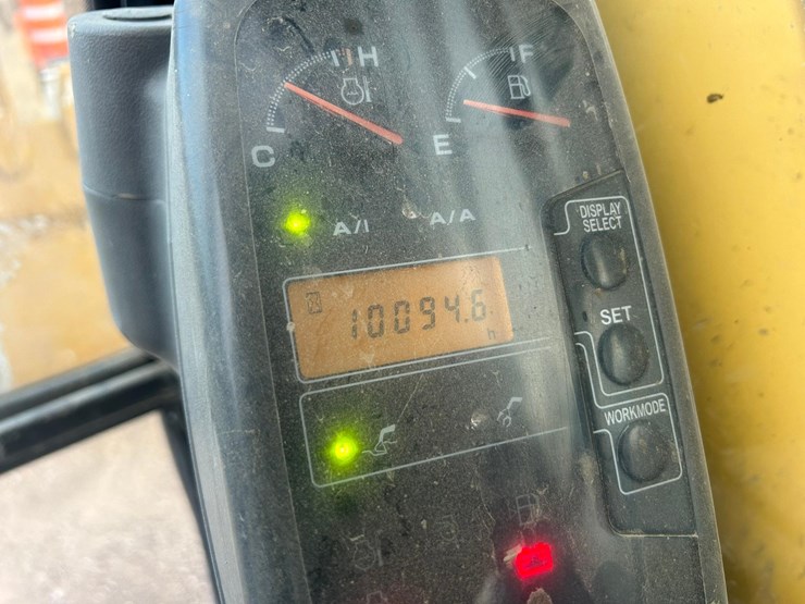 2003-deere-200c-lc-image-3