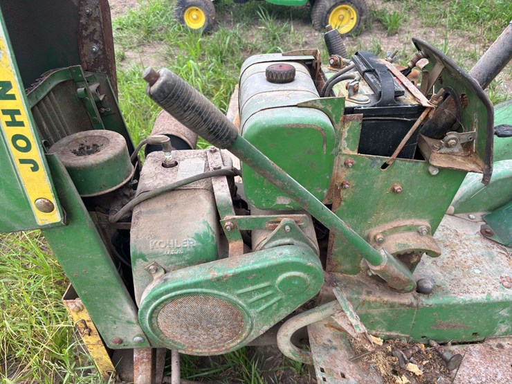 john-deere-110-image-29