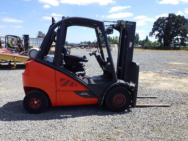 2014-linde-h25-forklift-image-3