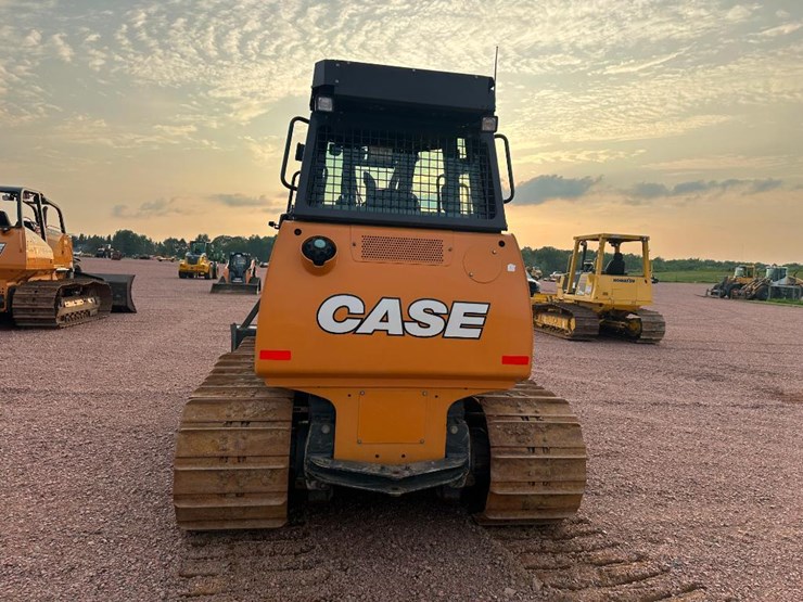 2020-case-750m-image-5