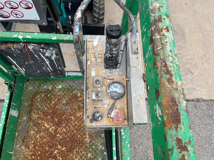 #1368-•-19'-scissor-lift-(o2)-image-37