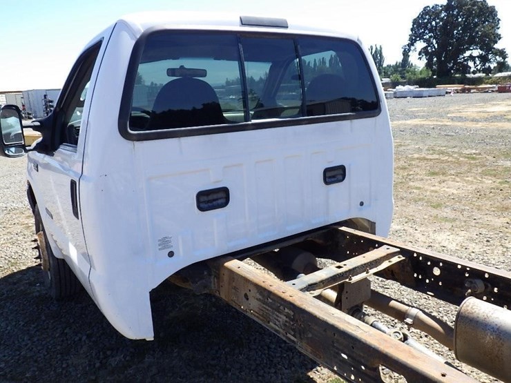 2004-ford-f550-image-9