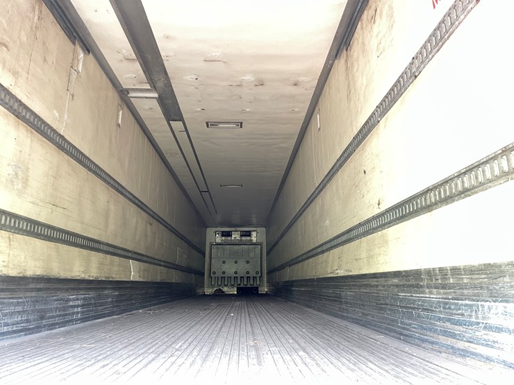 #6284-•-2005-utility-53'-reefer-semi-trailer-(has-wi-title)-image-9