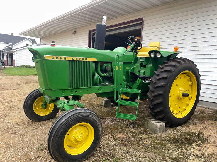 #6668-•-1971-john-deere-tractor-image-1
