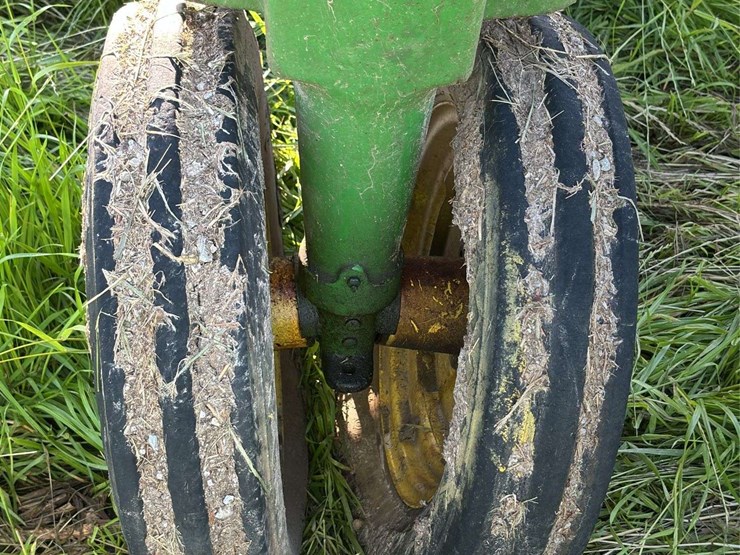 john-deere-model-b-image-12