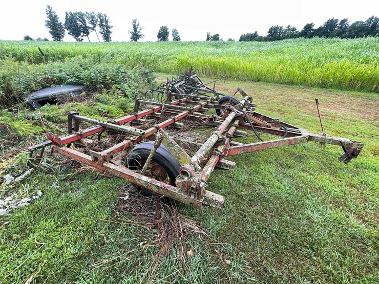 #7453-•-international-harvester-pull-behind-rake-and-cultivator-image-5