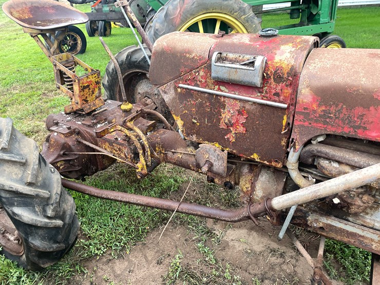 #6678-•-case-parts-tractor-image-20