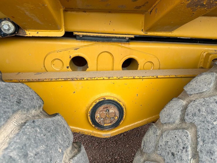 2007-caterpillar-c11-image-38