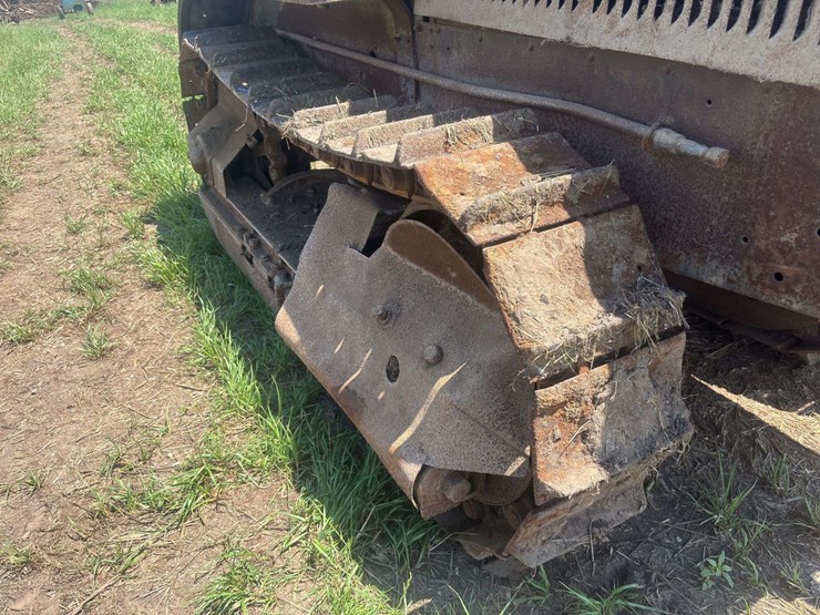 caterpillar-twenty-crawler-image-70