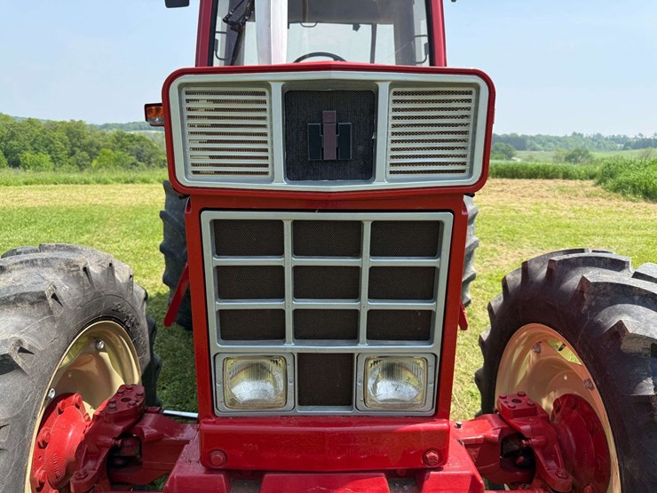 ih-956-xl-mfwd-image-12