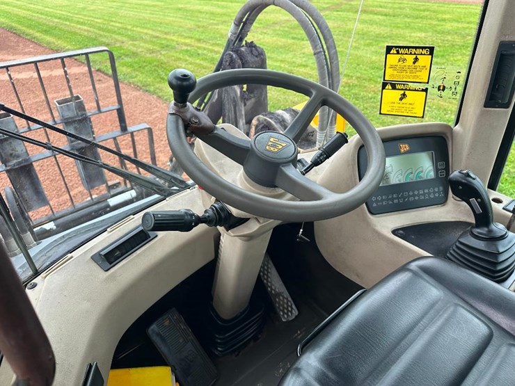 2002-jcb-411ht-image-44