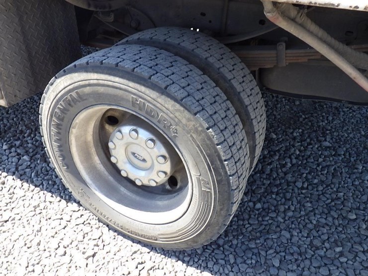 2014-ford-f550-image-29