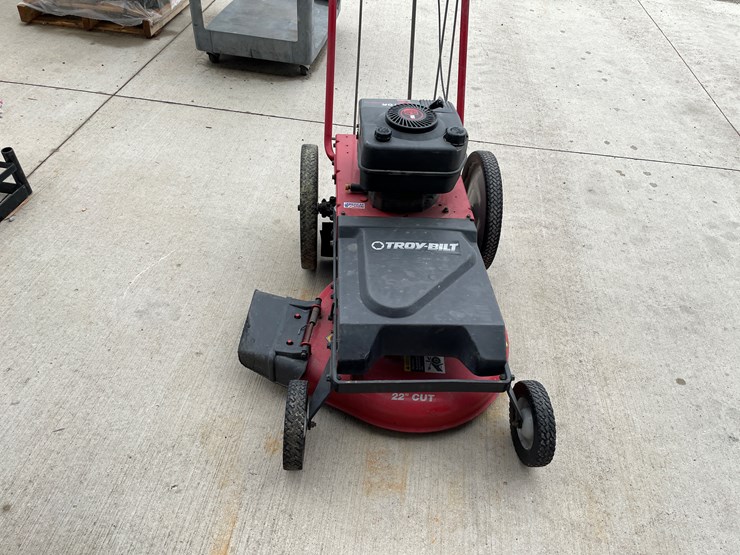 #6401-•-troy-bilt-high-wheel-mower-image-2