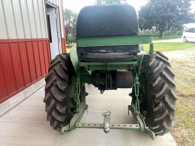 1949-john-deere-1950-image-3