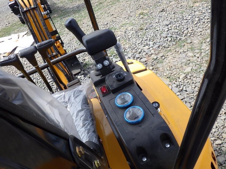 2025-miva-va15p-hydraulic-excavator-image-21