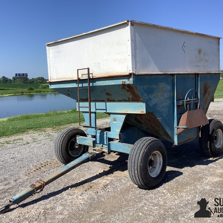 DMI Gravity Wagon