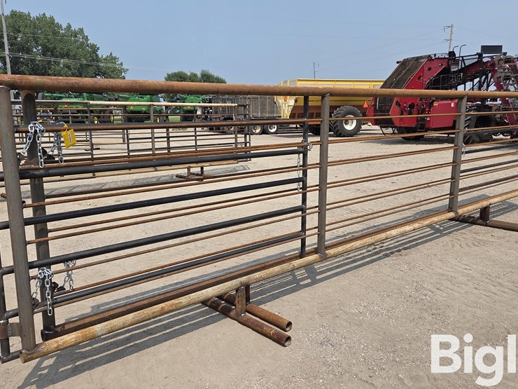 24'-free-standing-panel-w/-8'-swing-gate-(bid-per-unit)-image-3