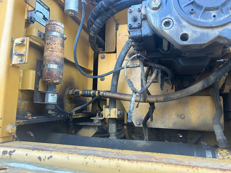 2005-deere-450-lc-image-27