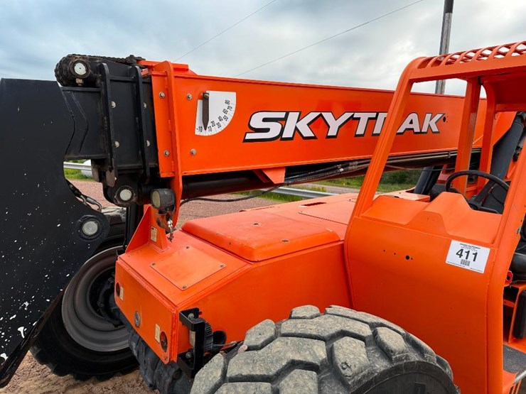 2016-sky-trak-8042-image-30