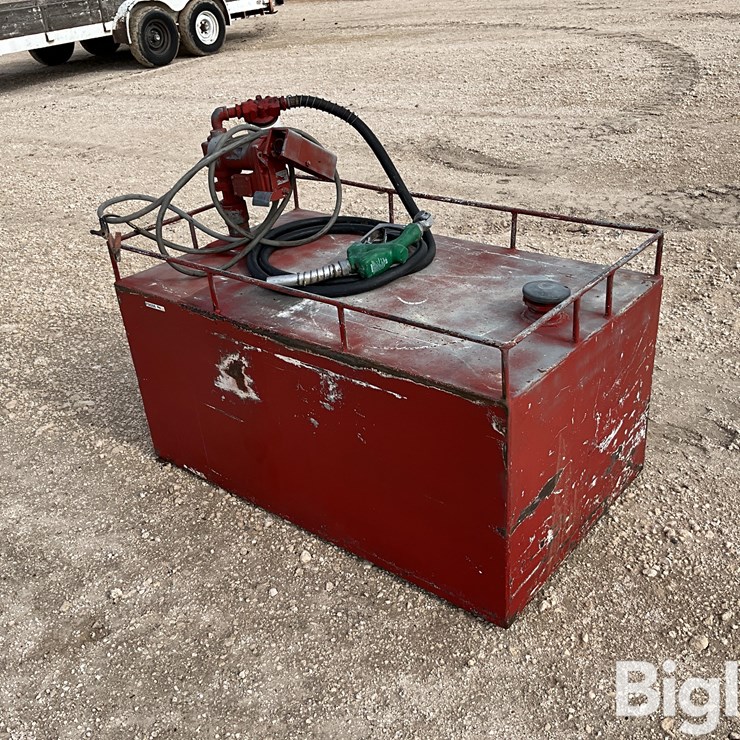 100-Gal Portable Fuel Tank W/12 Volt Pump