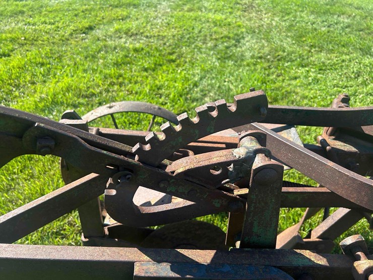 john-deere-plow-image-14