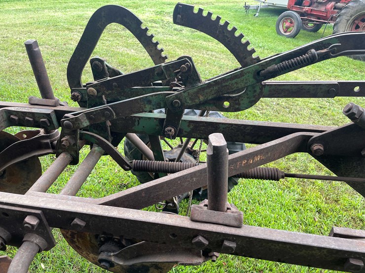 #7469-•-john-deere-plow-image-23